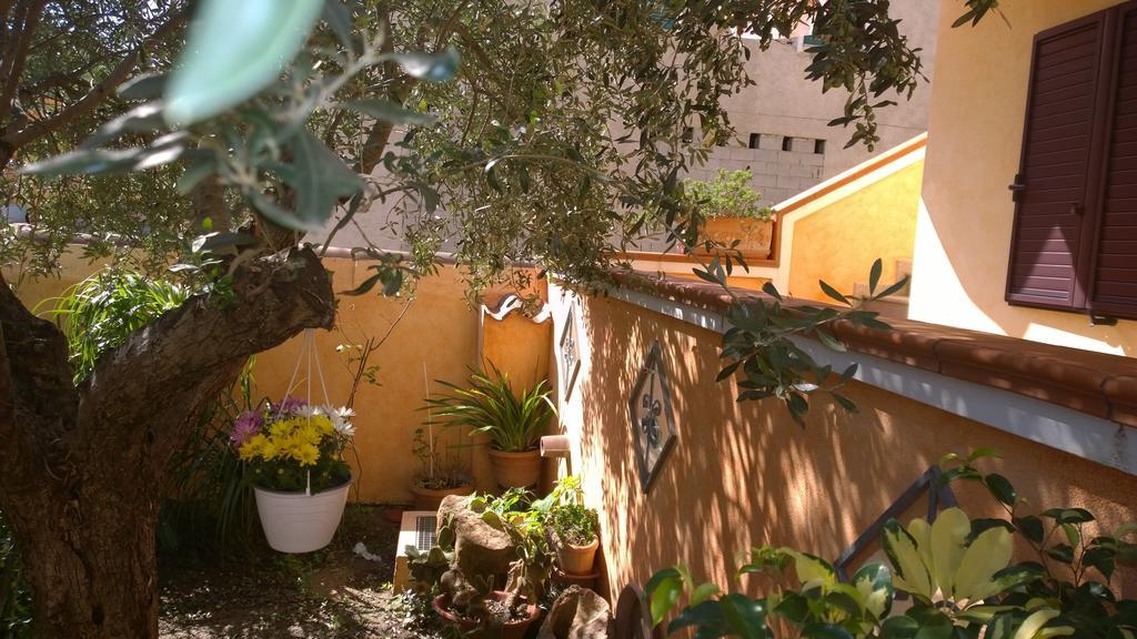 Casa Rosina Apartman Orosei Kültér fotó