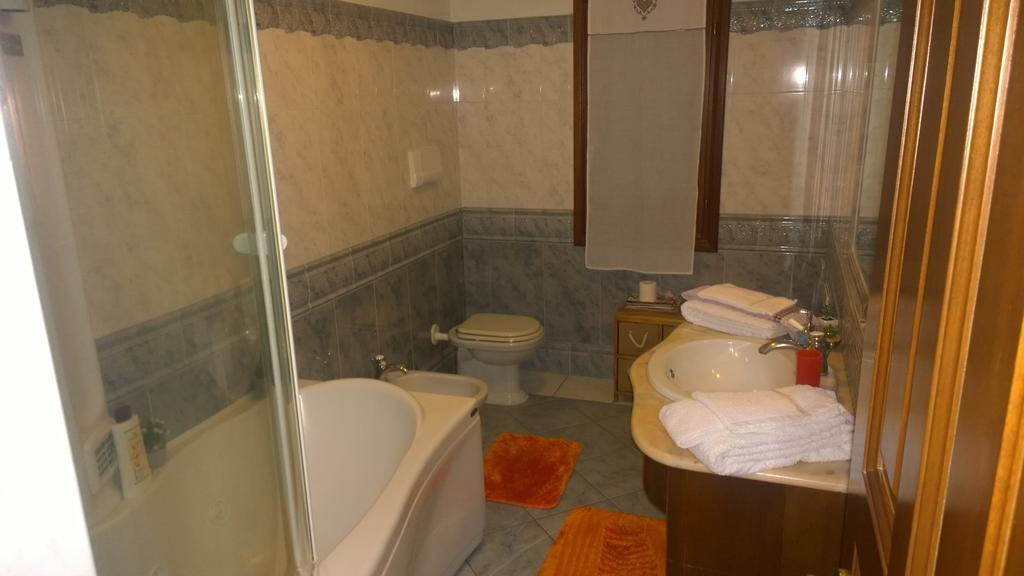 Casa Rosina Apartman Orosei Kültér fotó